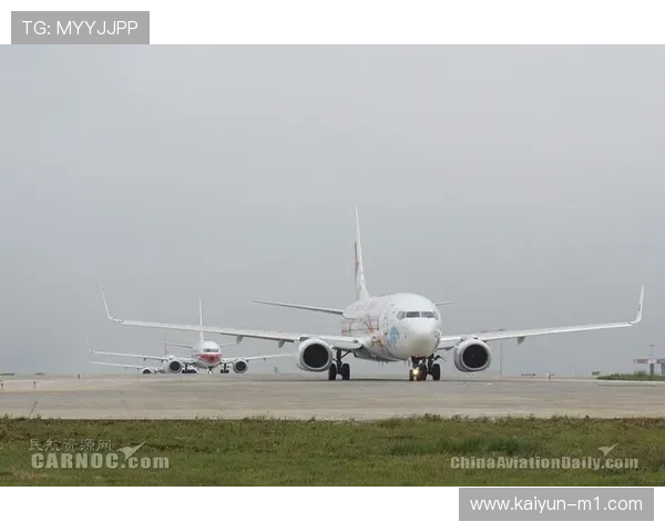 参赛者强制装备清单随季节动态调整 增强了面对极端气象的生存率