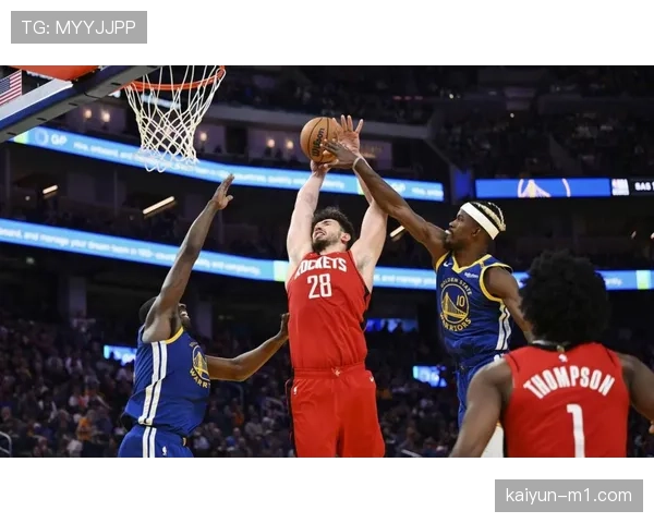 谢泼德关键三分与突破 火箭年轻后卫在追分阶段提供火力